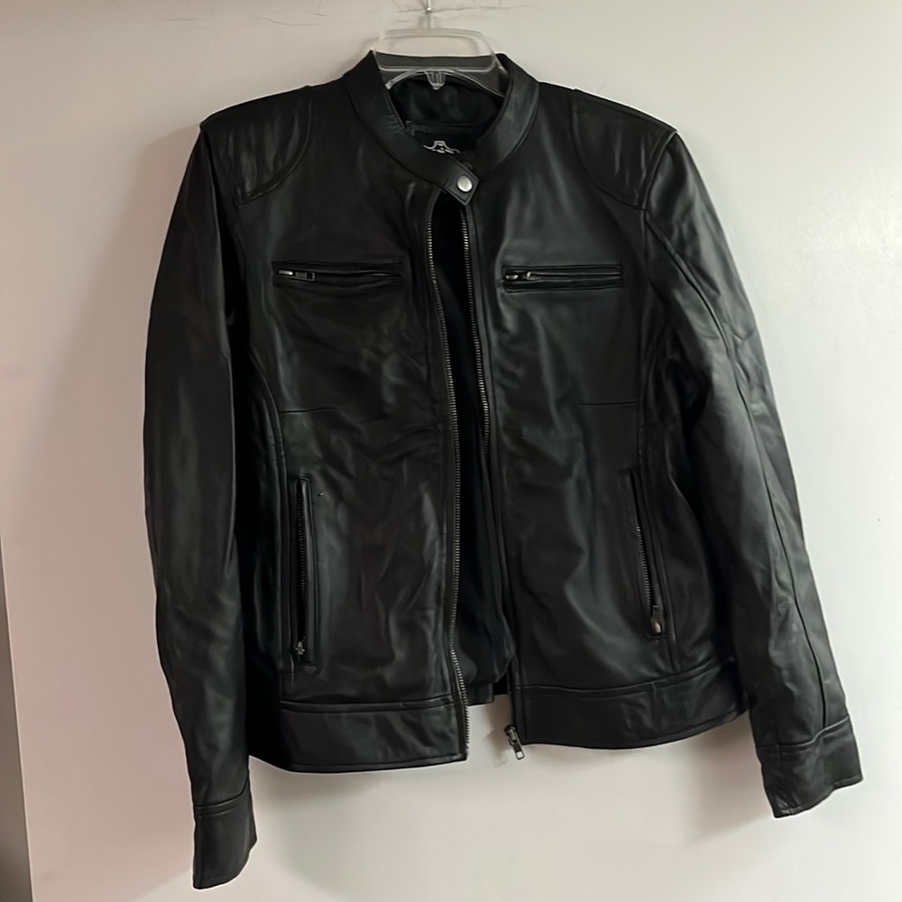 Real leather Jacket zip up with pockets